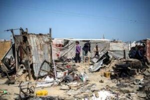 Gaza, nuovi raid israeliani nella notte. Media: “Pesanti bombardamenti a Khan Younis”