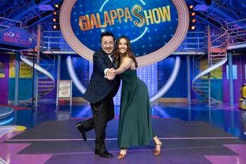 Gialappashow, chi è la conduttrice della puntata di oggi: anticipazioni