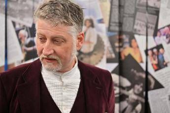 Giuli: “Atti intimidatori e vandalici su moto e auto di famiglia”