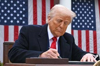 I dazi di Trump, ‘scoperta la formula’: ecco i calcoli di Donald