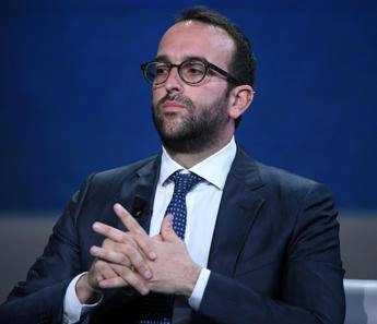 Il direttore de ‘Il Foglio’ racconta in un’intervista all’Ia l’esperienza del ‘Foglio Ai’