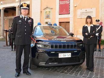 Jeep Avenger 100% elettrica entra in servizio nell’Arma dei Carabinieri