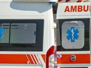 Lecce, dopo malore va via da ospedale ma esami rivelano infarto in corso: rintracciata e salvata