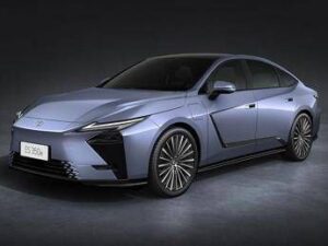 Lexus ES 2026: nuove motorizzazioni e trazione integrale