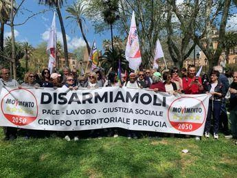 M5S, corteo a Roma contro il riarmo. Conte: “Piano è follia, in piazza per dire no”