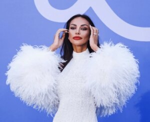 Madalina Ghenea a Roma in stile ‘Dolce Vita’, dai flash alla serata tra donne