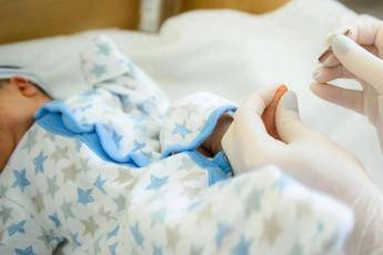 Malattie rare, screening neonatale esteso per ‘assicurare tempestivo aggiornamento panel’