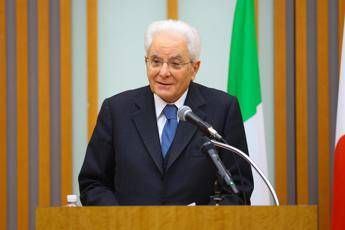 Mattarella ricoverato, valanga social di auguri e solidarietà. Ma spuntano i soliti squallidi haters