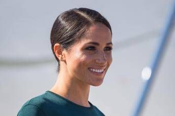 Meghan lancia ‘As Ever’ con l’aiuto di Netflix. Lo staff: “Ne abbiamo già abbastanza”