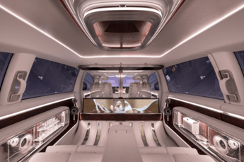 Mercedes-Benz estende la sua gamma di monovolume alla fascia più elevata del mercato