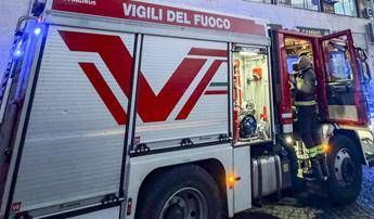 Palermo, scoppia incendio in casa e crolla solaio: donna muore schiacciata