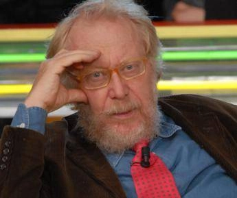 Paolo Guzzanti: “Ho 14 euro sul conto, non scherzo: dissanguato da divorzio, fisco e sanità”