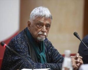 Papa Francesco, Occhetto: “Fustigatori di migranti fingono di inchinarsi”