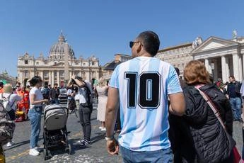 Papa Francesco, da oggi omaggio dei fedeli alla salma a San Pietro