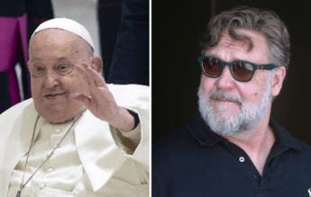 Papa Francesco morto, il dolore di Russell Crowe: “Giornata triste per i fedeli”