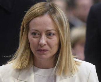 Post con minacce e offese a premier Meloni, rinviato a giudizio 47enne