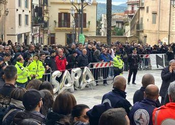 Sara Campanella, oggi il funerale: striscioni e applausi per la studentessa uccisa