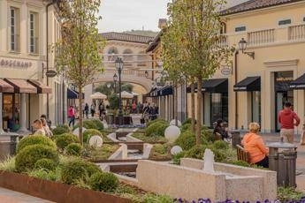 Serravalle Designer, 25 anni di storia del primo Outlet italiano