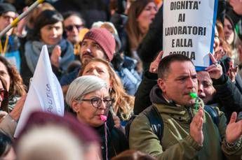 Trasporti, scuola e piazze: ecco gli scioperi tra venerdì e sabato