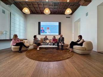 Tumori, ematologa Abruzzese: “Con terapie per leucemia mieloide cronica si vive di più”