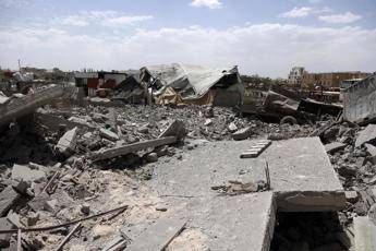 Yemen, Houthi: “Attacco Usa in un centro migranti, decine di morti e feriti “