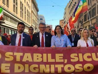 1 maggio, Schlein in piazza con la Cgil: “Andiamo a votare 5 sì ai referendum”