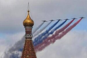 A Mosca parata per Giorno Vittoria, Putin: “Tutta la Russia sostiene offensiva in Ucraina”