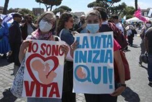 Aborto, pro life in piazza a Roma: “Piena sintonia con Papa Leone XIV su difesa vita”