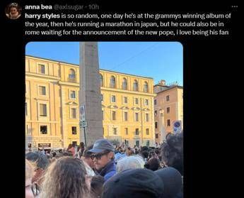 Anche Harry Styles a San Pietro per l’elezione di Papa Leone XIV