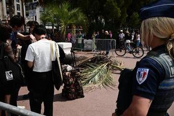Cannes, palma travolge spettatore del festival sulla Croisette: è grave