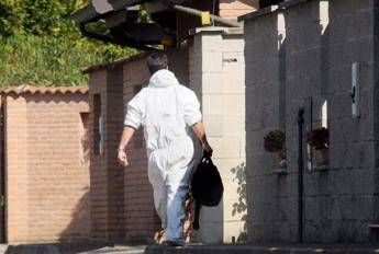 Caso Garlasco, rischio contaminazione sulle impronte rilevate con polveri e adesivi