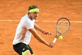 ‘Caso palline’ agli Internazionali? Zverev si lamenta, i maestri di tennis lo smentiscono