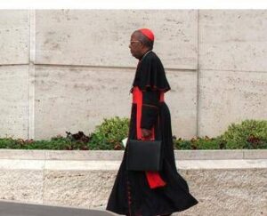 Conclave 2025, il cardinale escluso: “Non mi hanno invitato”