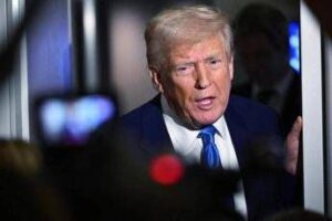 Dazi, Trump: “Non disponibile a ritirare tariffe 145% contro Cina”
