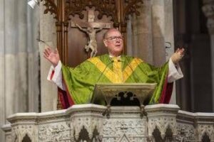 Elezione nuovo Papa, via al Conclave: chi è il cardinale Timothy Michael Dolan