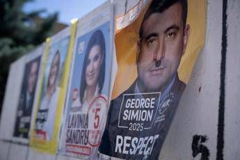 Elezioni Romania, scrutinio quasi completo: Simion al 40%