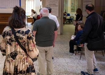 Elezioni comunali, affluenza ore 12 al 13,55%. Urne aperte oggi e domani
