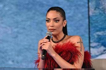 Elodie, l’imbarazzo a ‘Che tempo che fa’: “Con Andrea Iannone stiamo benissimo, ma…”