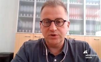 Farmaci, Emmi (UniTs): “Nuove molecole in vasculiti sistemiche riducono uso cortisone”