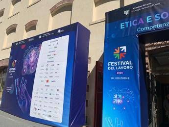 Festival del lavoro: per italiani centrali salari e sicurezza nell’ambiente lavorativo