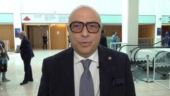 Fumo, cardiologi: “Primo fattore di rischio infarto nei giovani e nelle donne”