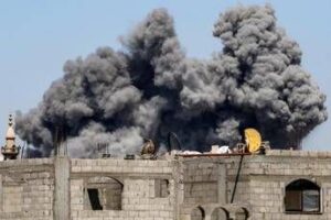 Gaza, raid di Israele nella notte: sei morti. Sirene a Gerusalemme per missile Houthi