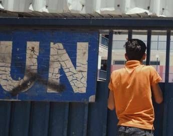Gerusalemme, manifestanti israeliani fanno irruzione in compound Unrwa