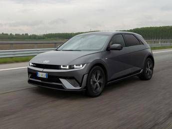 Hyundai IONIQ 5: un viaggio tra storia e futuro