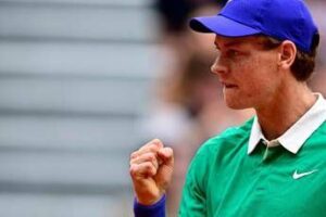 Implacabile Sinner, domina Lehecka e vola agli ottavi del Roland Garros