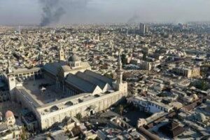 Israele, nuovi attacchi a Gaza e in Siria. Idf: “Intercettato missile lanciato da Yemen”
