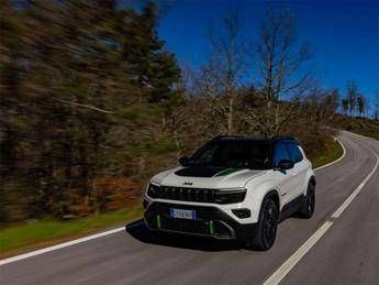 Jeep Avenger guida il mercato italiano