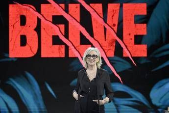 Lunetta Savino a Belve: “Brignano? Il peggior baciatore sul set”