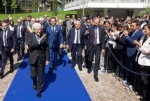 Mattarella: “Pace duratura con salari equi, protezione sociale e libertà sindacale”