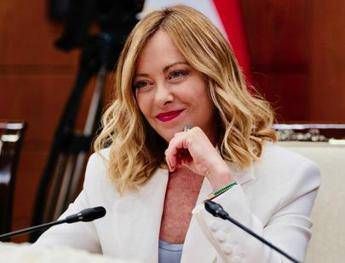 Meloni chiude intese per 4 miliardi con Kazakistan. Martedì incontro con Macron per ‘ricucire’